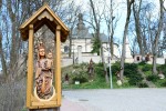Otoczenie Kościoła Parafialnego :: &copy; ks. Mateusz Stawecki